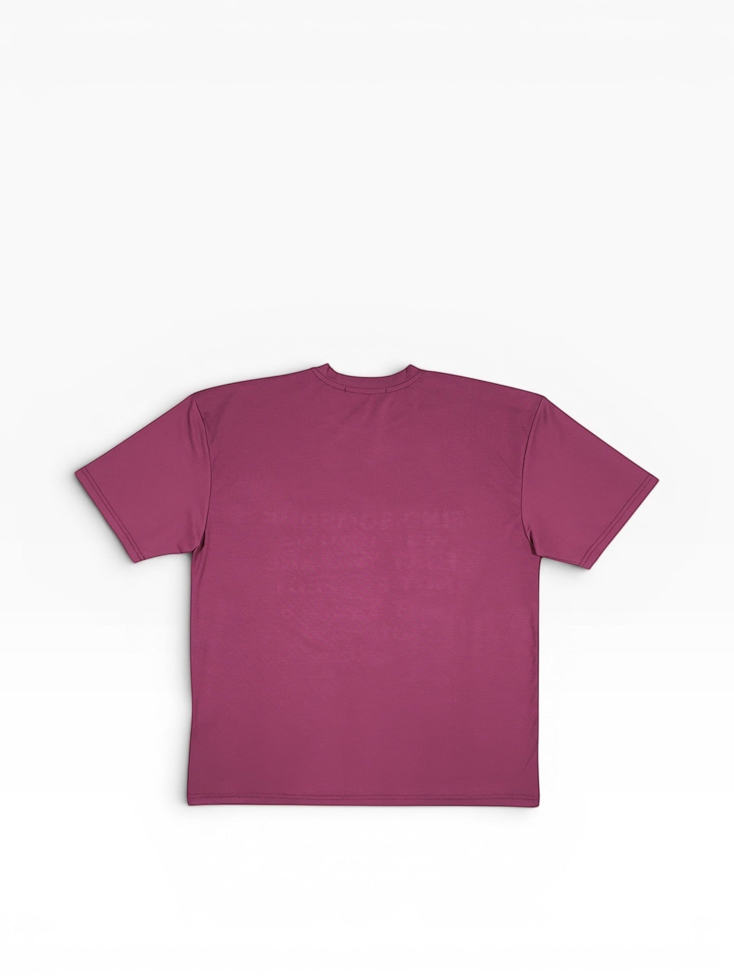 BubiniSegreti Kurzarm T-Shirt in Beeren-Ton mit dezenter Textur und minimalistischem Design auf der Vorderseite.