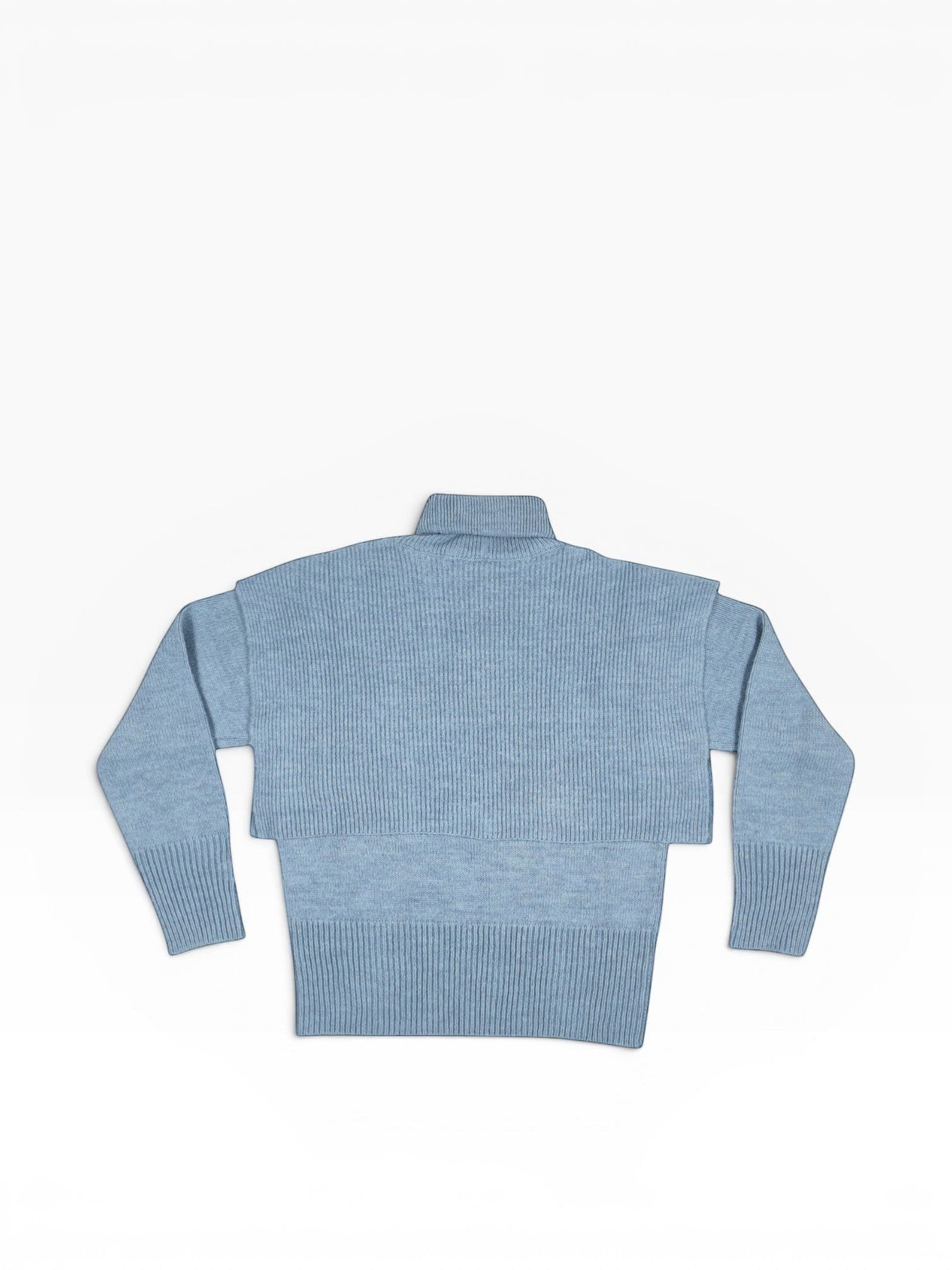 BubiniSegreti Damen Rollkragenpullover in hellem Blau aus fein geripptem Strick mit überlappendem Schulterdesign