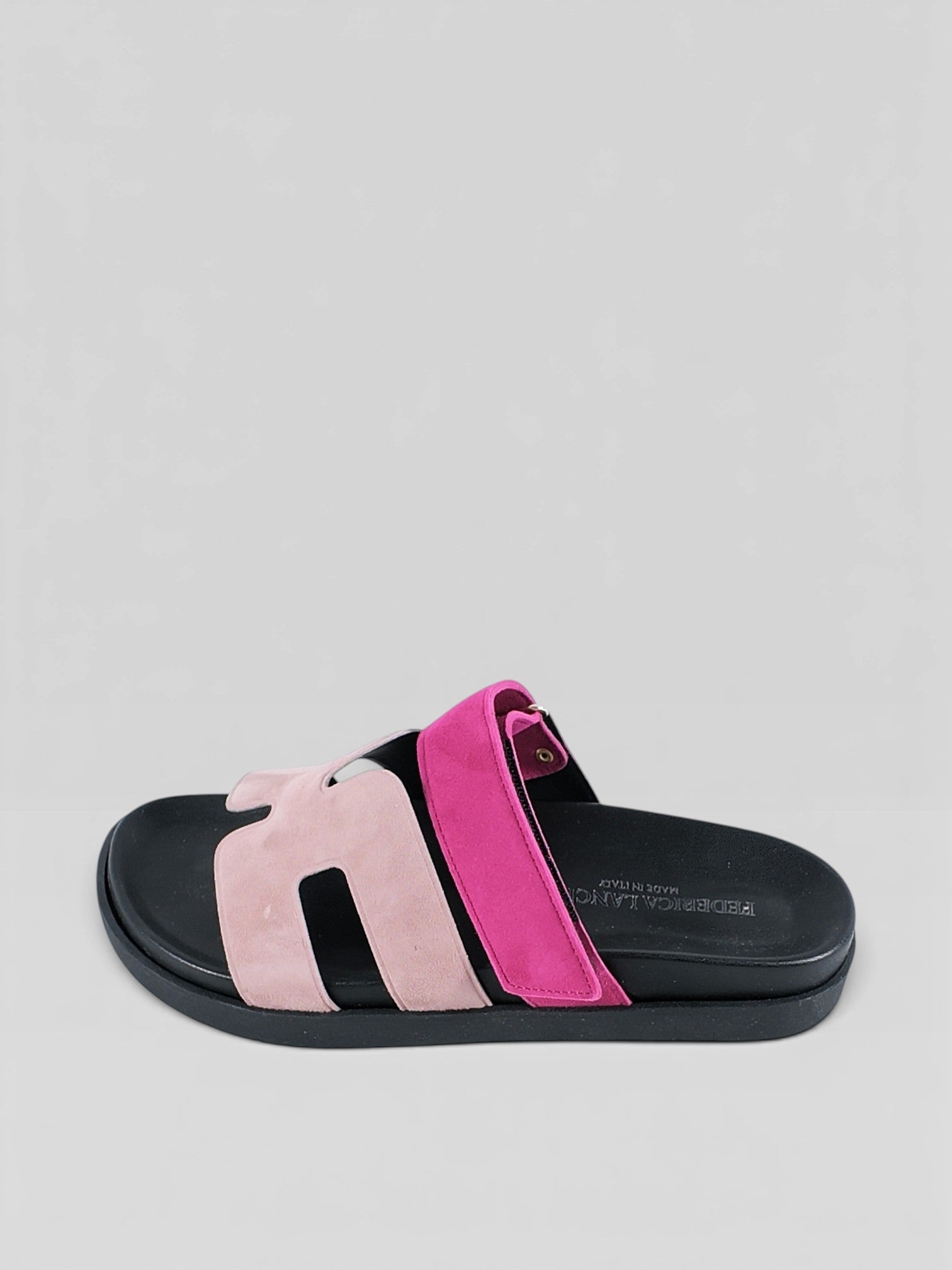 BubiniSegreti Damen-Pantoletten aus Veloursleder in Pastellrosa und Pink mit schwarzer Plateausohle und Klettverschluss