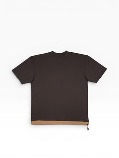 BubiniSegreti Herren-T-Shirt in Dunkelbraun mit beigem Saum und Kordelzug in lässiger Passform
