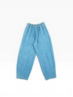 BubiniSegreti hellblaue Jeans-Culotte mit Wickeloptik und weitem Bein, elastischem Bund und dezenter Waschung.