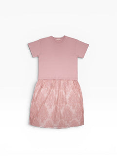 BubiniSegreti Kleid in Altrosa mit T-Shirt-Oberteil und romantischem Rock aus feiner Spitze für einen femininen Look.