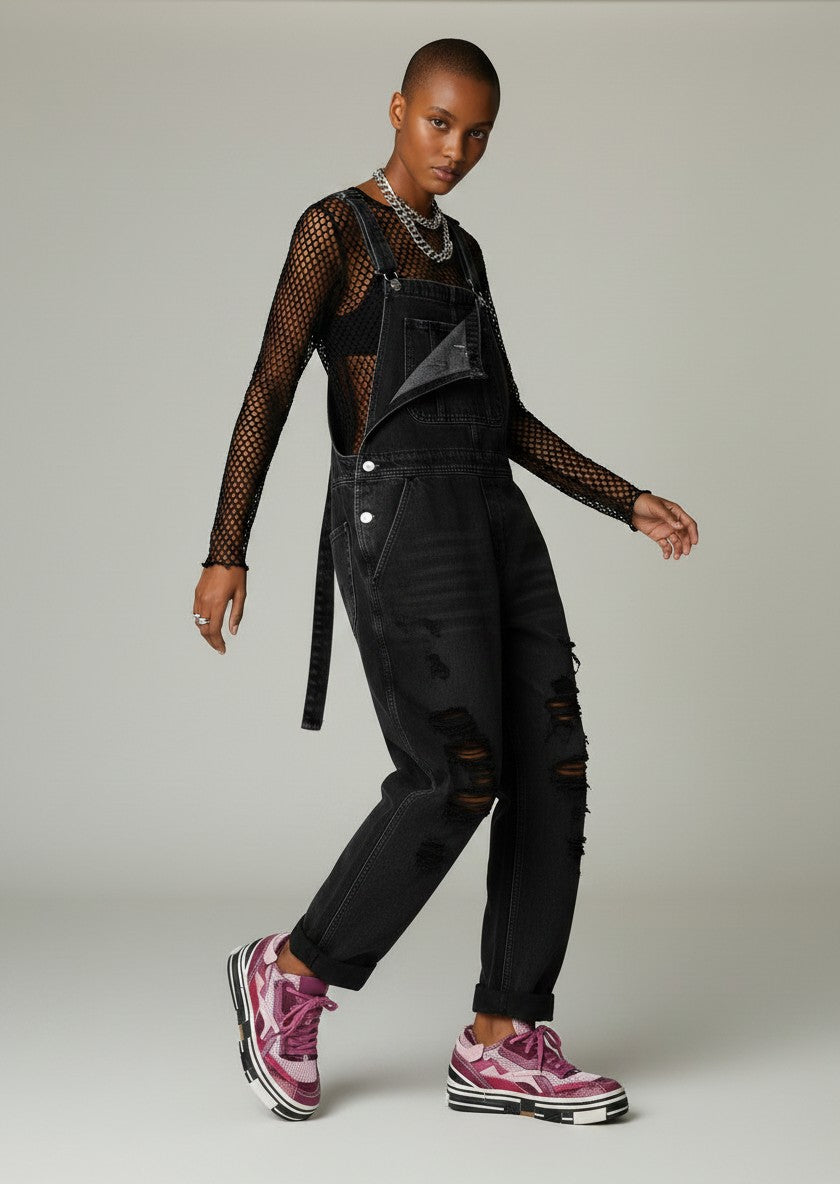 BubiniSegreti Rebecca White Sneaker in Violett und Beere mit Chunky-Sohle und Mesh-Details an einem Model