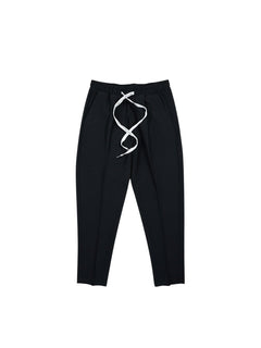 BubiniSegreti schwarze Freizeithose mit elastischem Bund und auffälligem weißen Kordelzug in moderner Passform