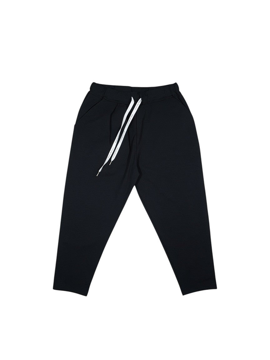 BubiniSegreti schwarze Herren-Trainingshose mit elastischem Bund und weißen Kordelzügen für sportlichen Komfort.