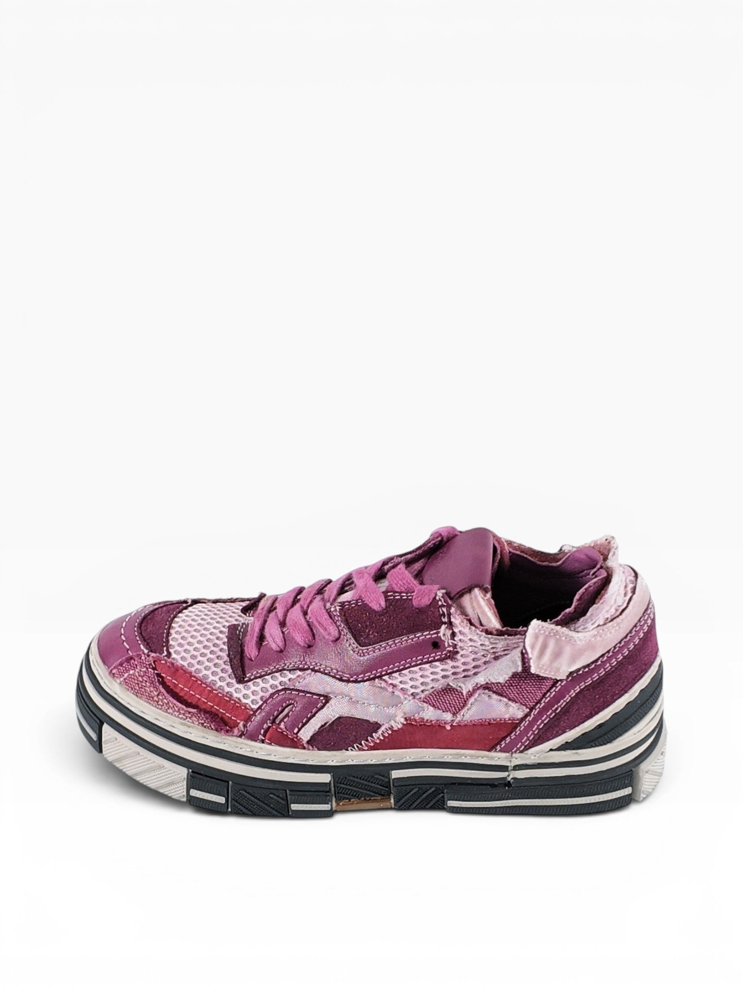 BubiniSegreti Lifestyle Sneaker in Violett und Beere mit Mesh-Mix, Chunky-Sohle und avantgardistischem Design